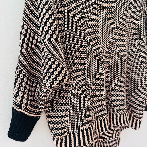 SIONI Cream & Black Lightweight Knit Dolman Batwing Sweater Size Small - Picture 5 of 12